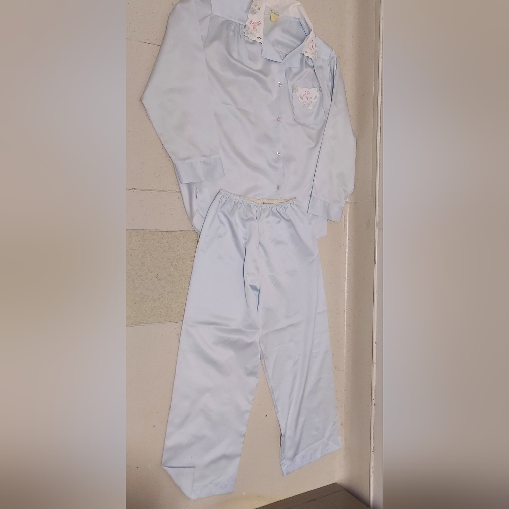 Sara Beth Women's Vintage Feminine Blue satin Embroidered Pajama Set, Medium - Picture 2 of 6